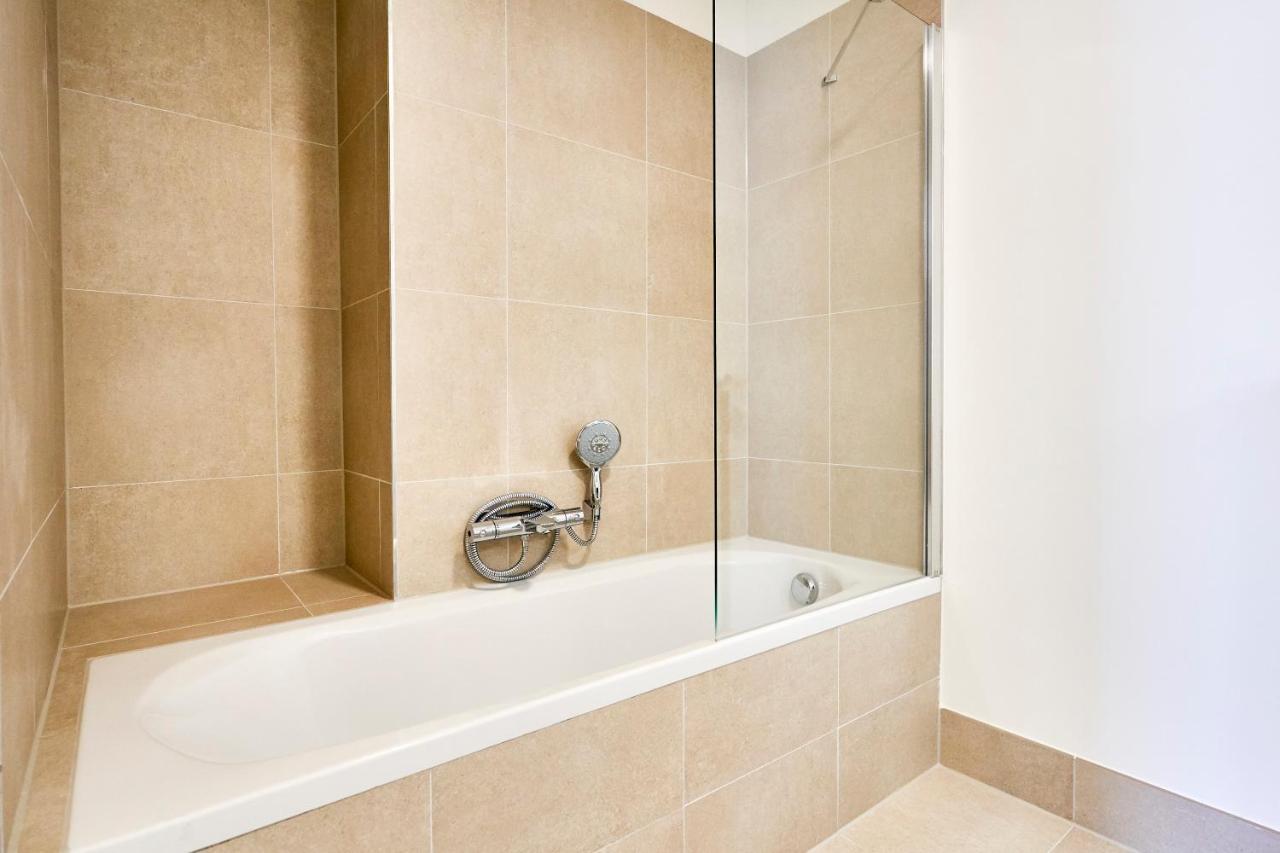 Diamant 1BR Apartment Brussel Bagian luar foto