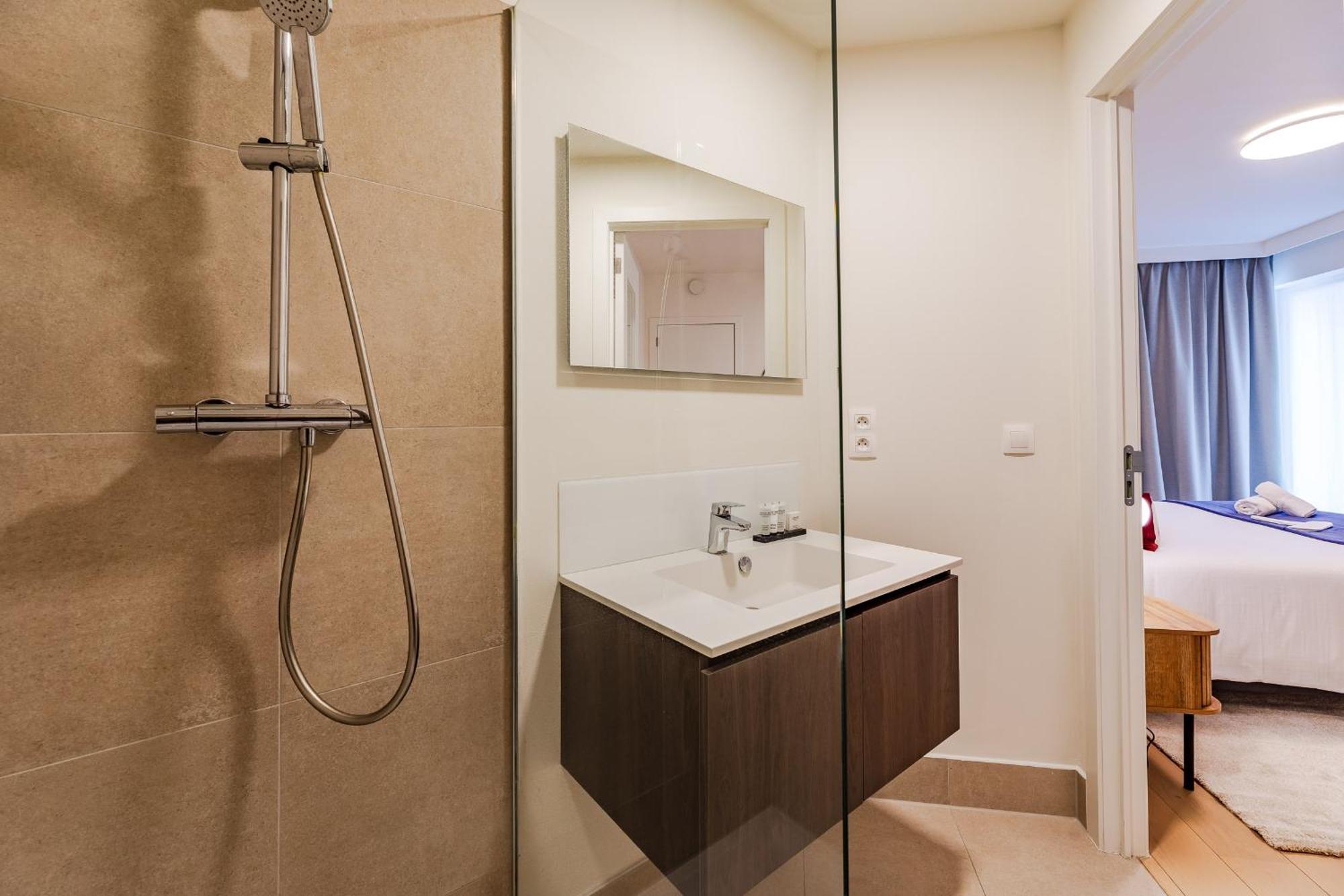 Diamant 1BR Apartment Brussel Bagian luar foto